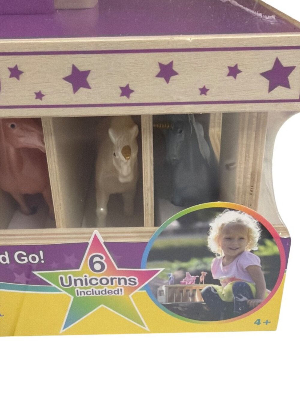 Breyer Unicorn Magic Wooden Stable Playset With 6 Unicorns NEW - Picture 3 of 10